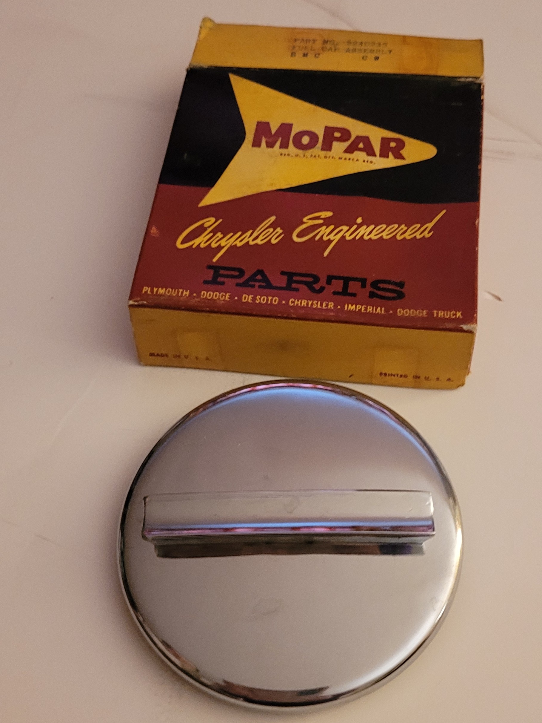 MOPAR NOS FUEL CAP ASSEMBLY TOP VIEW WITH BOX